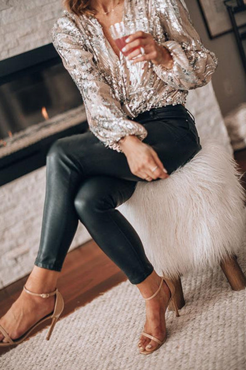 Damski Top z Cekinami z Długim Rękawem Dekoltem V i Ściągaczami przy Mankietach